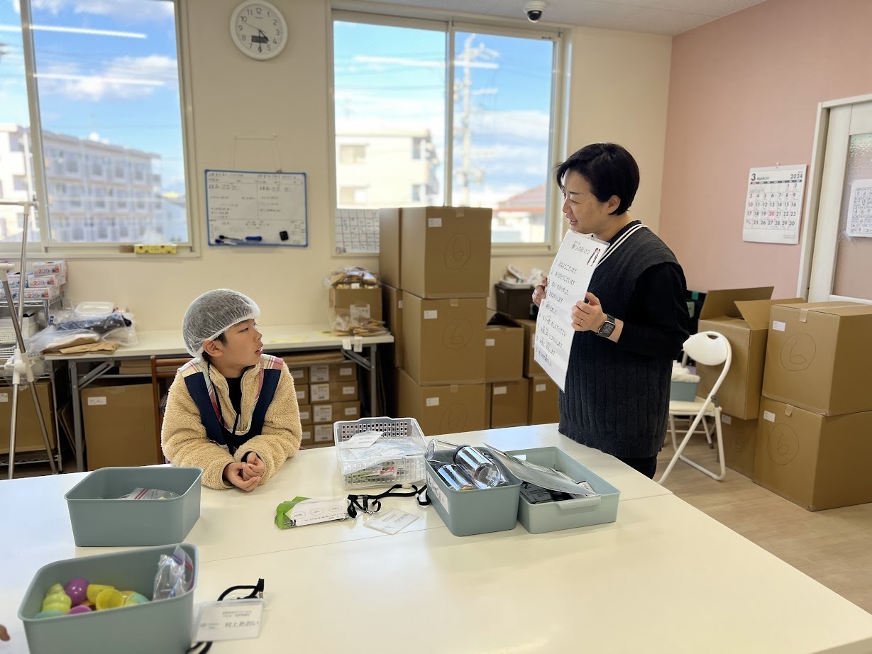 施設で活動する子どもたちの様子